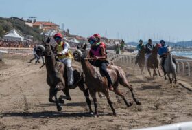 Il Palio della Costa Etrusca sulla spiaggia non si farà nemmeno ad ottobre, tutto rimandato al 2021