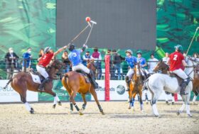 Cinque bandiere sui pennoni di Italia Polo Challenge Baylandi Cup-Porto Cervo 2021