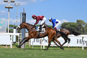 Grande galoppo all’Ippodromo Capannelle con il ritorno di Mr. Darcy di Max Allegri